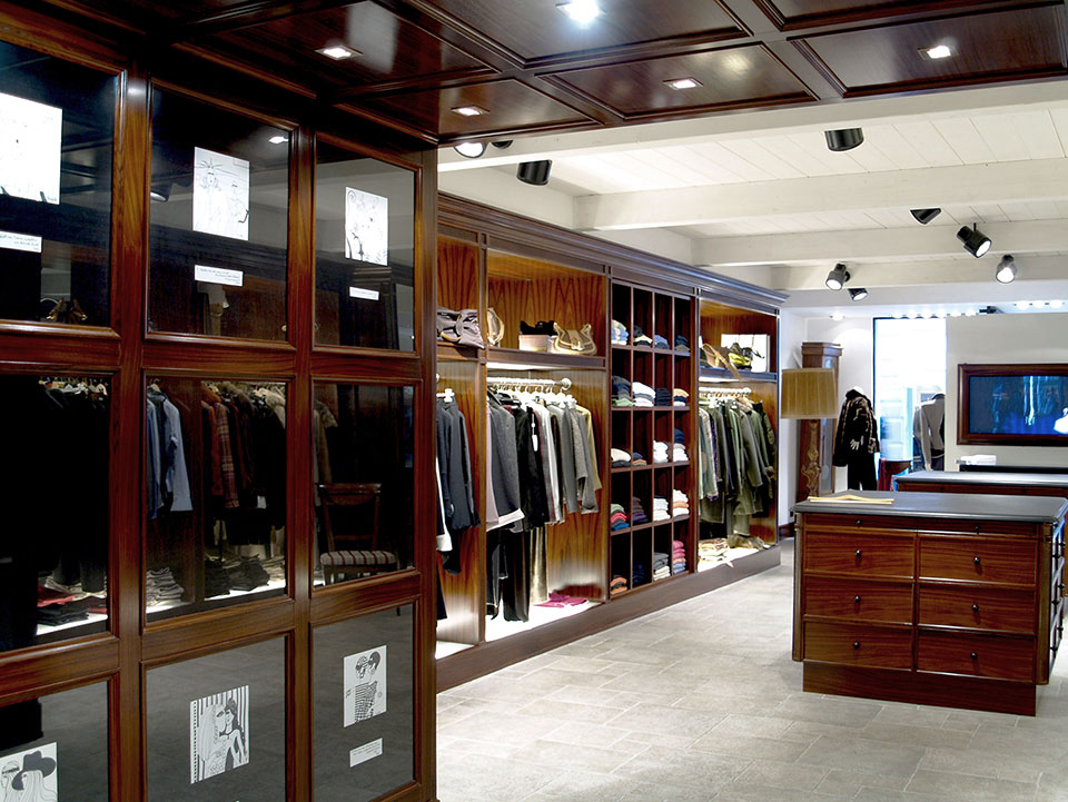 Fashion Store; Italy